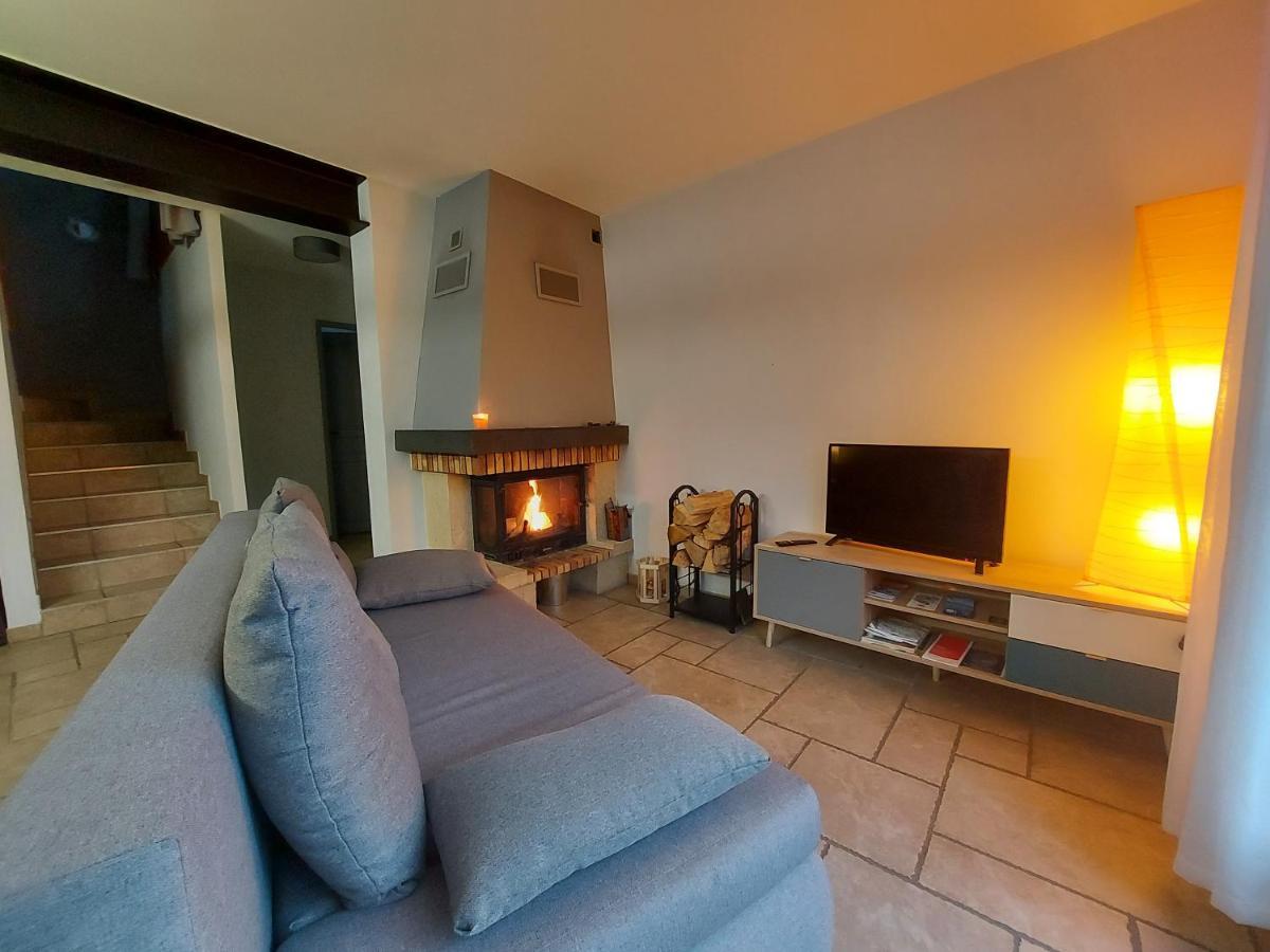 Entre Lac Et Montagne, Chaleureuse Maison 3 Pieces Avec Tres Belle Vue Lac D'Annecy. Terrasse, Jardin, Parking, Cheminee, Barbecue …. Сен-Жорьо Екстериор снимка
